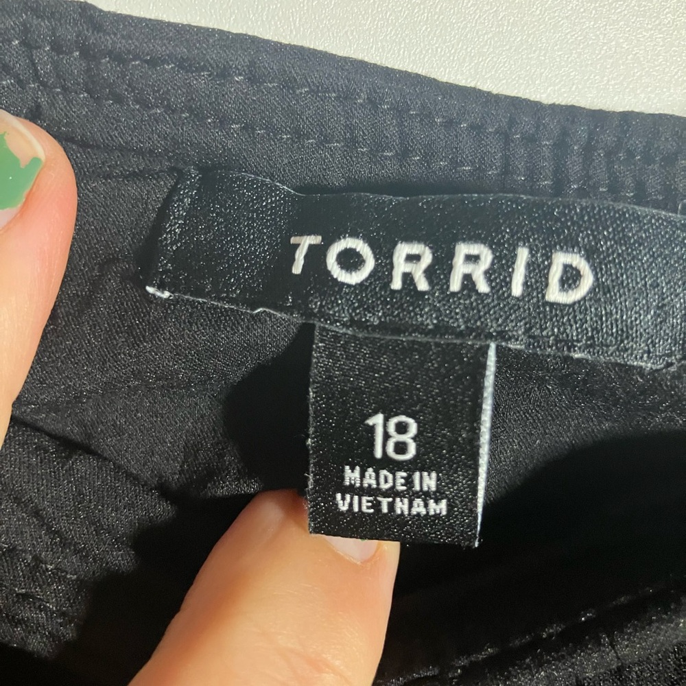 Torrid Elegant Black Skirt - Picture 4 of 4